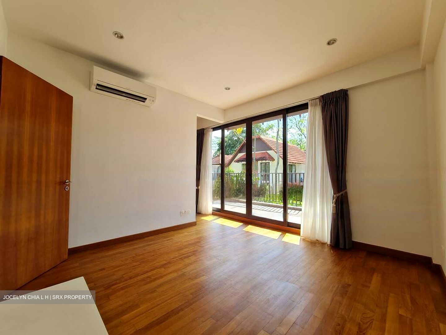 Lornie Road (D11), Terrace #621554011